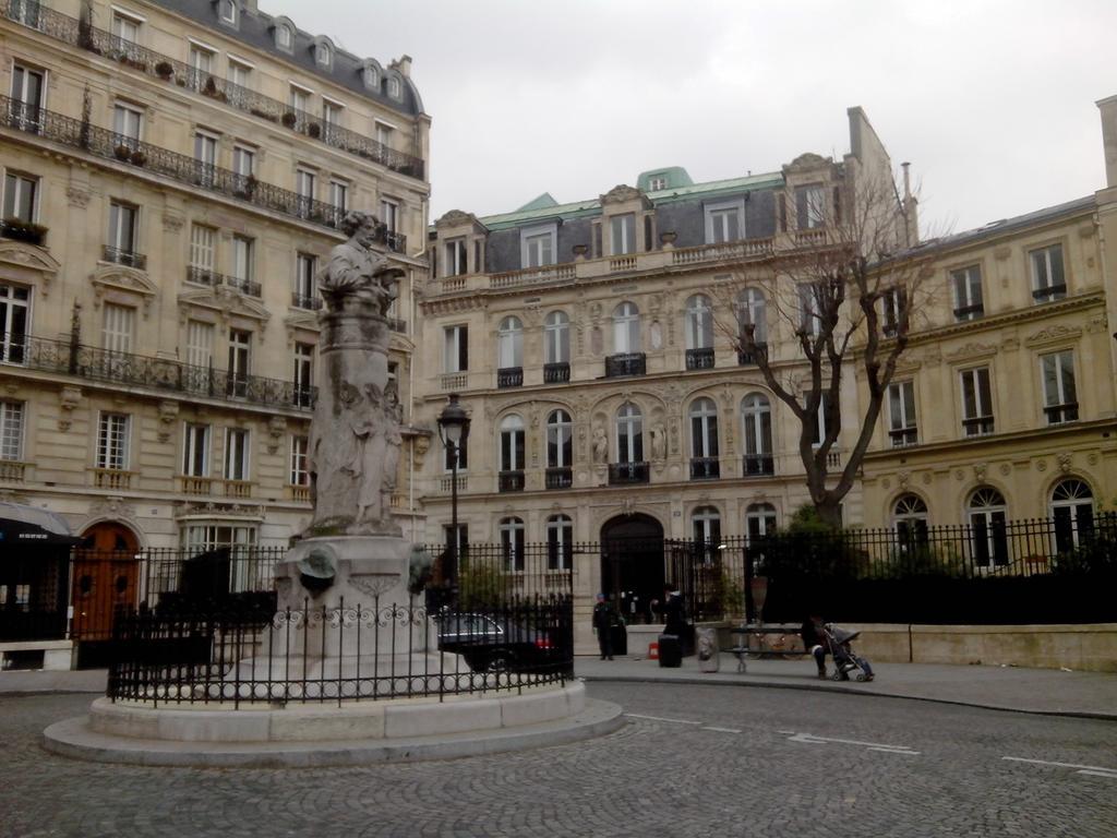 Hotel Celeste Batignolles Montmartre Paris Extérieur photo